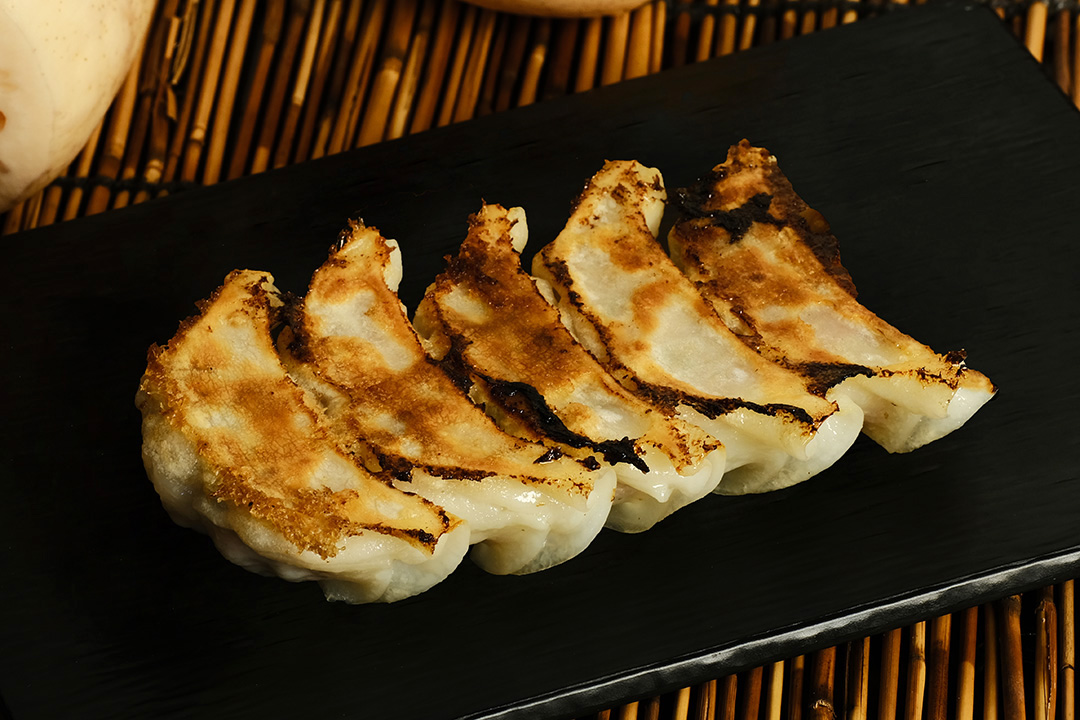 シャキシャキ食感！レンコン餃子