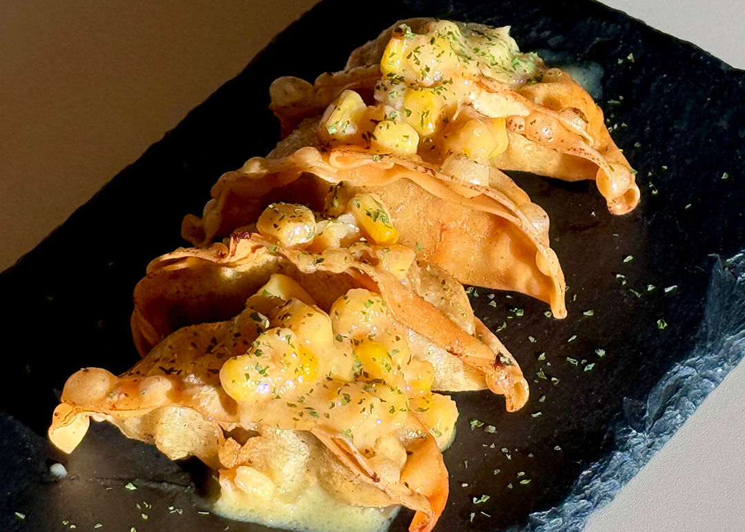 バター醤油の揚げトウモロコシ餃子