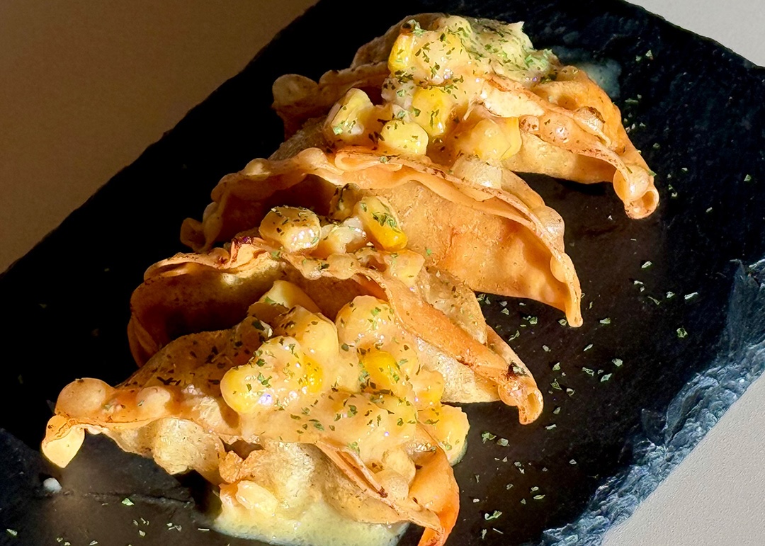 バター醤油の揚げトウモロコシ餃子
